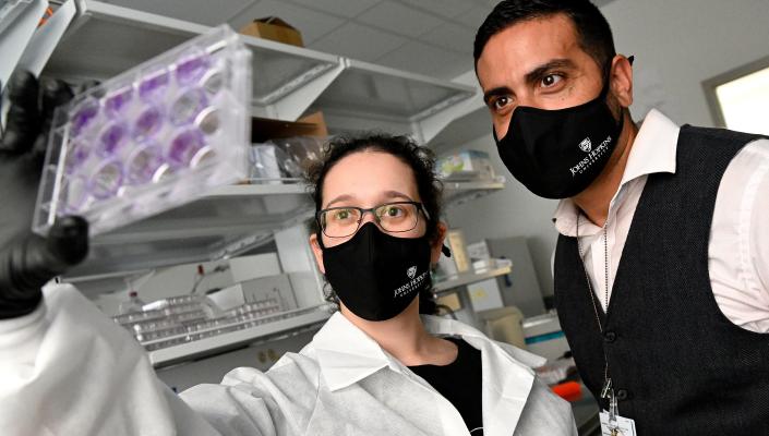 Vito Rebecca and ScM student Marie Portuallo in Rebecca's laboratory